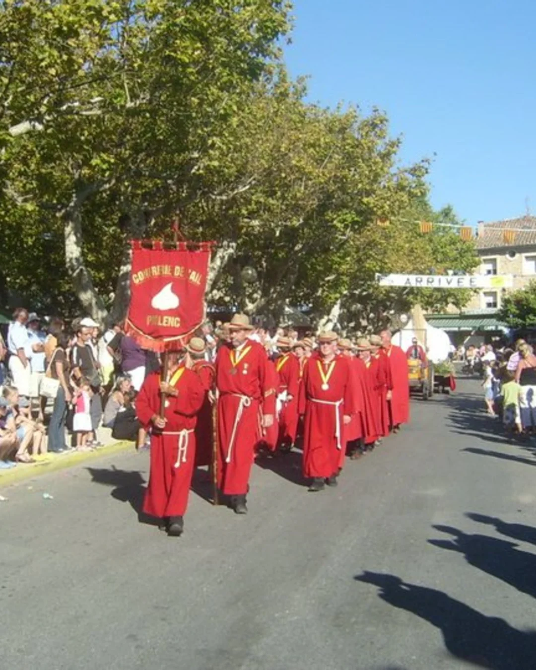 Fête de l'ail : Tradition et Évolution à Piolenc