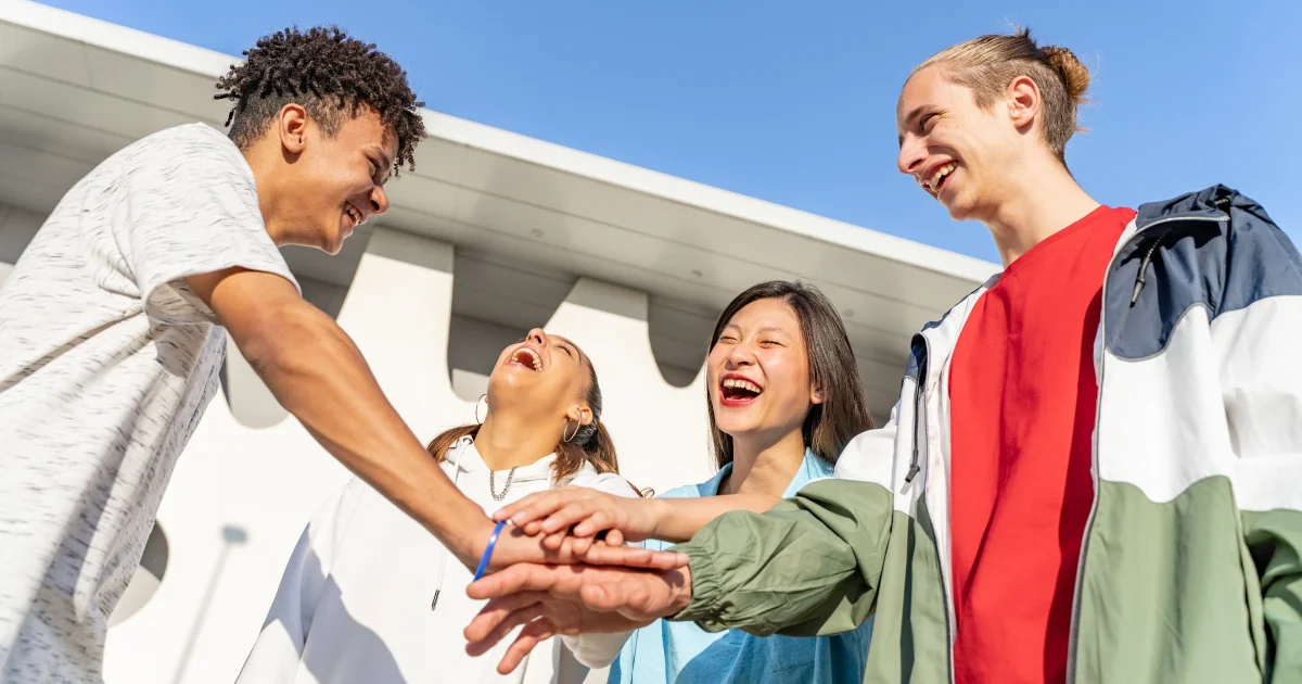 Soutenir les jeunes de Piolenc : BAFA, permis et implications citoyennes