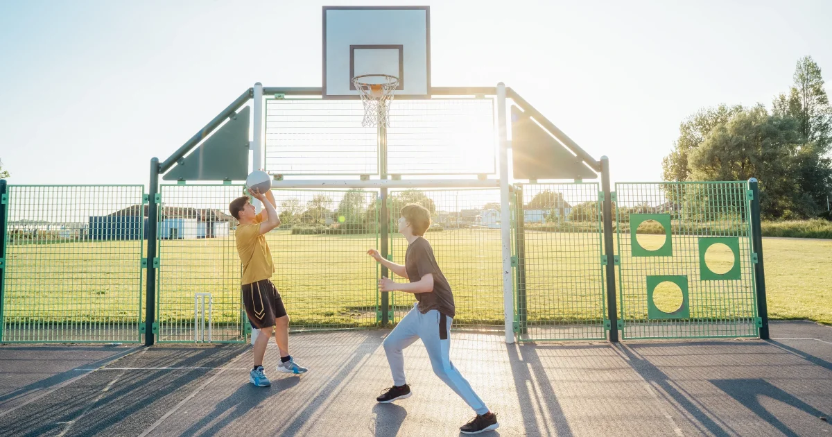 Terrains multisports à Piolenc : un avenir sportif
