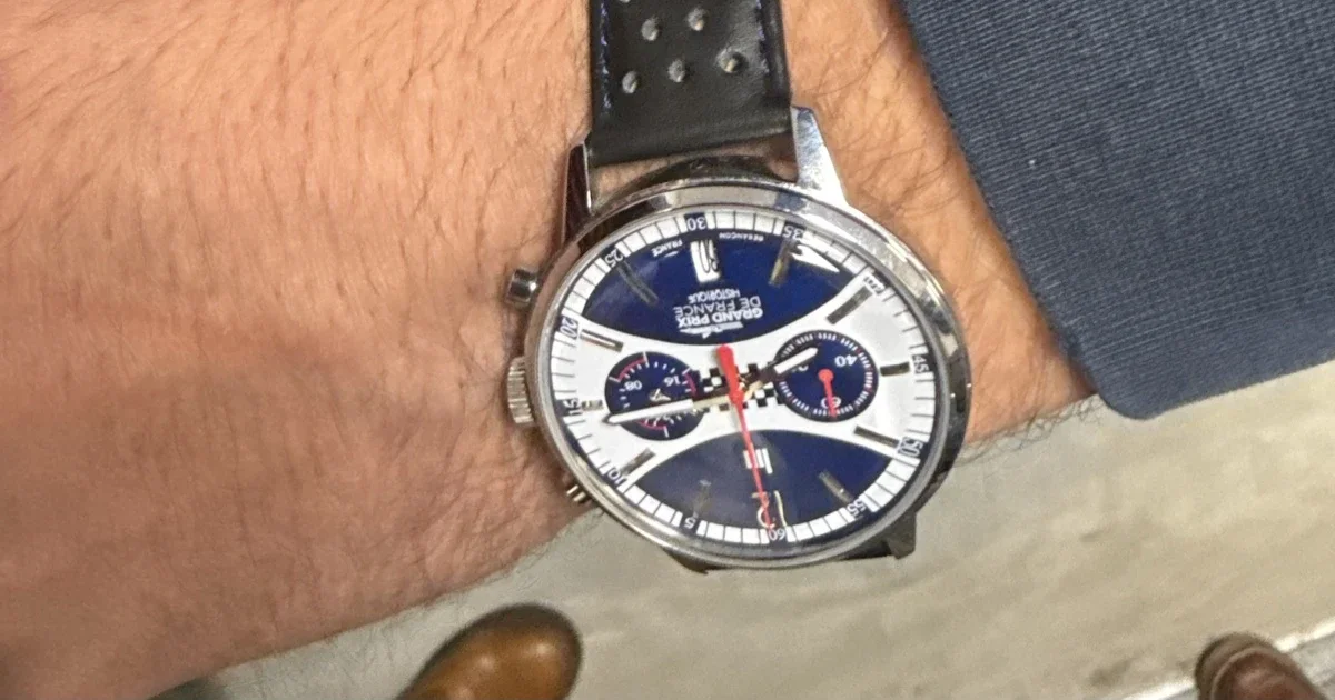 Montre Classique et Moderne : Élégance Intemporelle 2024